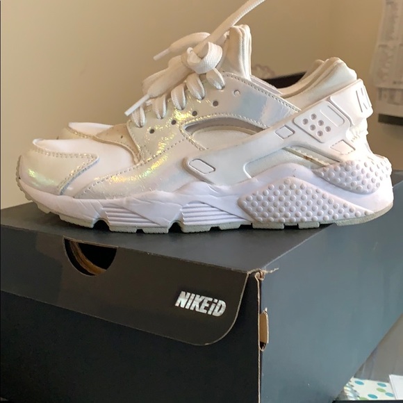custom white huaraches